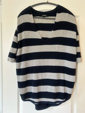 EUC Express Navy & Heather Gray Striped Knit Sweater Size M Oversized V-Neck